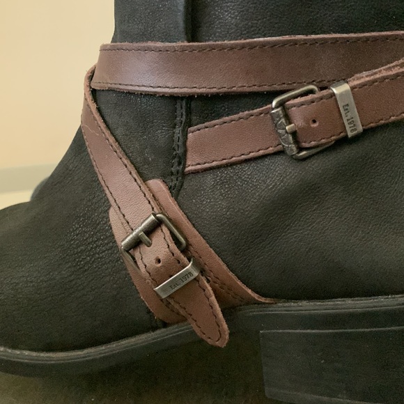 BUSSOLA Alesia Strap Ankle Boots - Picture 10 of 13